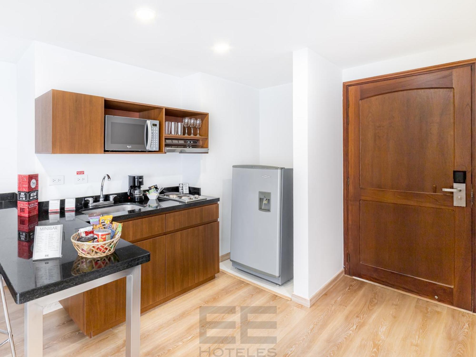 Leblon Suites Hotel ميديلين المظهر الخارجي الصورة